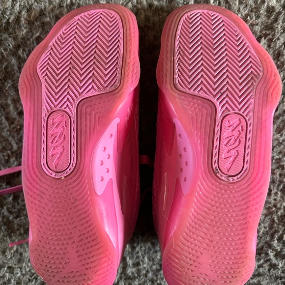 Used Jordan Zion 3 “Pink Lotus” size 6. - Picture 6 of 6